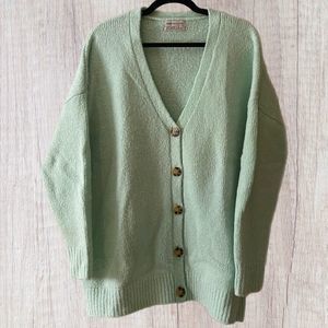 URBAN OUTFITTERS Oversized Jordan Cardigan, size S